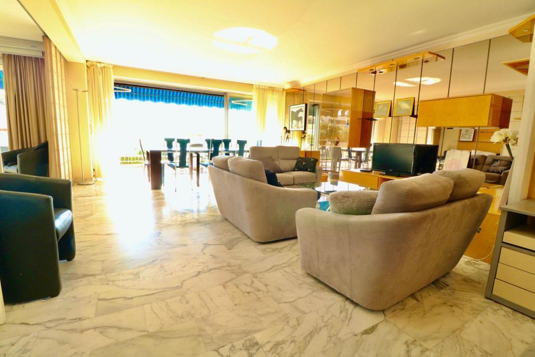 2, 3 And 4 Bedroom Sea View Forville Apartments 5 Mins From The Palais Cannes Kültér fotó